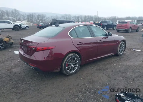 2018 Alfa Romeo Giulia Awd z USA, uszkodzony, nr VIN ZARFAEDN6J7594523